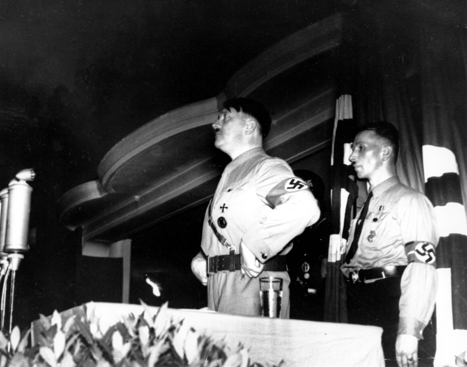 1923: Adolf Hitler
